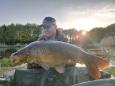 John met zijn schub van 25 pond